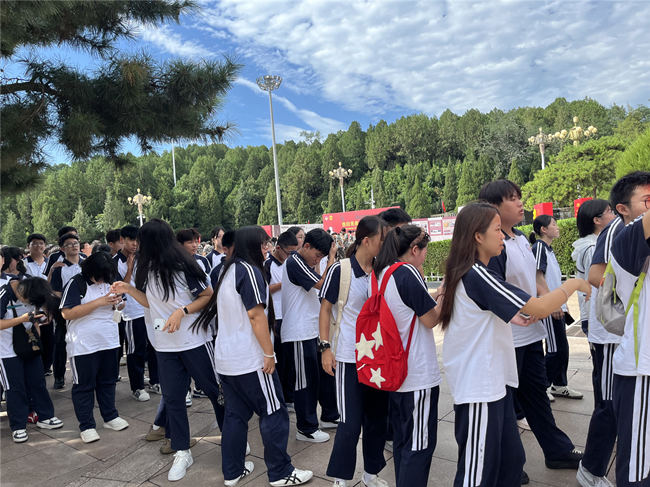 石家庄白求恩医学院西柏坡研学.jpg