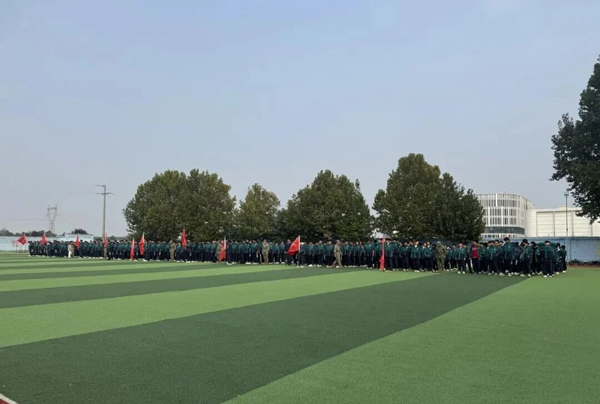 石家庄白求恩医学院2025级全体新生拓展训练.jpg 石家庄白求恩医学院2025级新生拓展训练.jpg