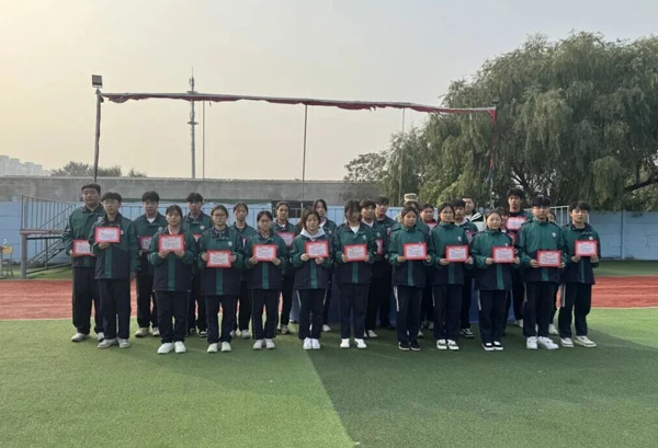 石家庄白求恩医学院校2025级新生拓展训练获奖学生.jpg 石家庄白求恩医学院校2025级新生拓展训练获奖学生.jpg